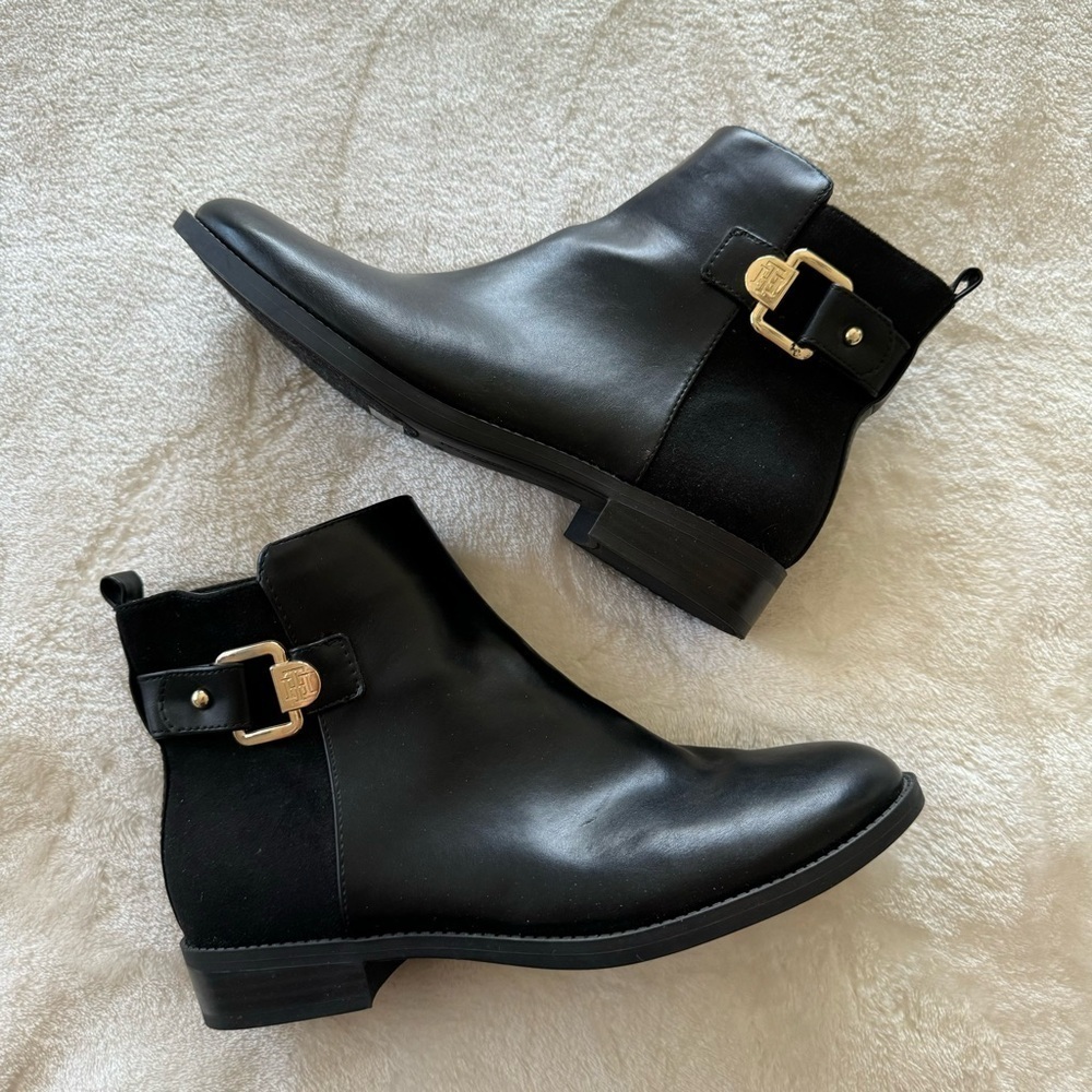 Tommy Hilfiger NWOT Black Ankle Boots